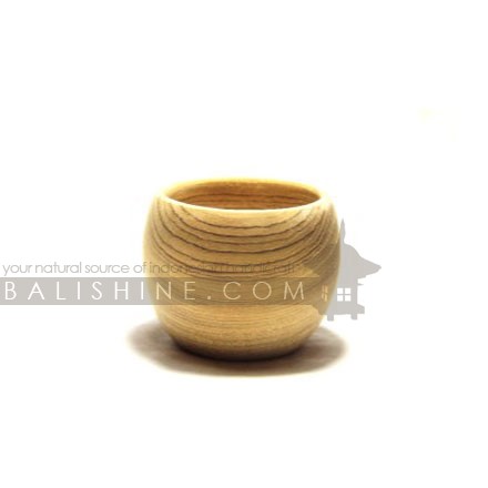 Balishine: Your natural source of indonesian handicraft presents in its Tableware collection the Cup:650WAS7705:This cup is produced in Bali made from natural old teak wood with coconut oil finishing.  