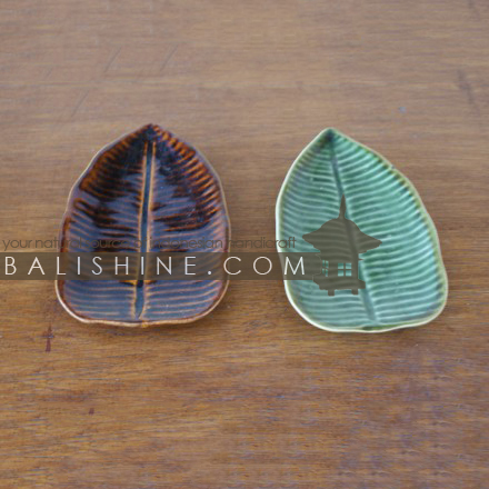 Balishine: Your natural source of indonesian handicraft presents in its Tableware collection the Platter:634AGG6126:This plate is produced in Bali made from ceramic.   Same as picture