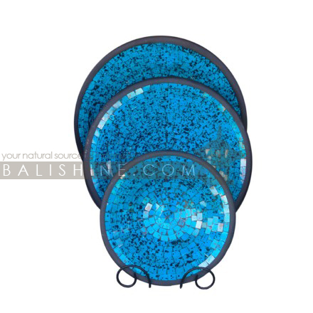 Balishine: Your natural source of indonesian handicraft presents in its Tableware collection the Platter set of 3:634ARA5809:This set of 3 platters is produced in Bali from teracota with painting glass mosaic finishing.  Same as picture, Display available, please contact us.