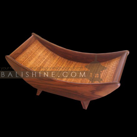 Balishine: Your natural source of indonesian handicraft presents in its Tableware collection the Tray:625AXE5918:This tray is produced in Bali and made from sonokling wood with coconut lidi finishing.  Same as picture