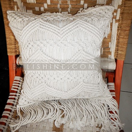 Balishine: Your natural source of indonesian handicraft presents in its Textile & Rugs collection the Anyam Macrame Pillow Cover:537NUS7965:This lovely handmade macrame pillow cover is a great gift idea. It is a great decor for your Living Room, Kids Room or your Bedroom. Good combination with all home decor styles retro, vintage, minimal?  Handmade, natural, 100% cotton. Available in white or light brown color.