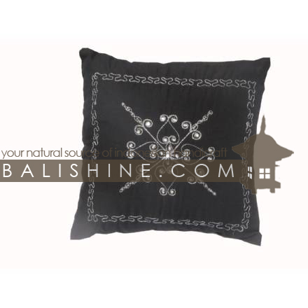 Balishine: Your natural source of indonesian handicraft presents in its Textile & Rugs collection the Pillow Cases:537JAS1365:This pillow case is produced in Bali it's a handmade textile with closing zip.  50% coton and 50% polyester. Same as picture