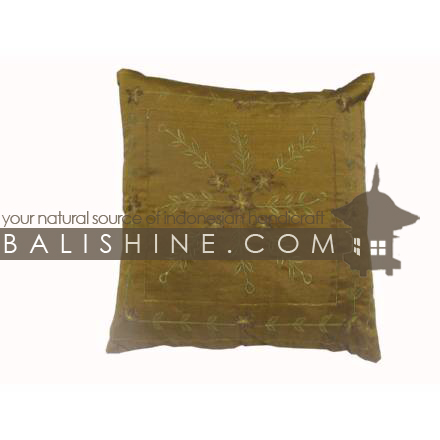 Balishine: Your natural source of indonesian handicraft presents in its Textile & Rugs collection the Pillow Cases:537JAS1458:This pillow case is produced in Bali it's a handmade textile with flowers embroidery and closing zip.  50% coton and 50% polyester. Same as picture