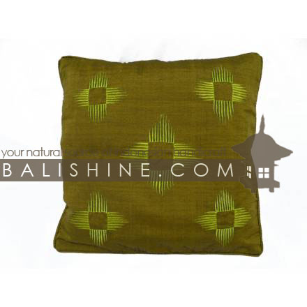 Balishine: Your natural source of indonesian handicraft presents in its Textile & Rugs collection the Pillow Cases:537JAS4905:This pillow case is produced in Bali it's a handmade textile with closing zip.  50% coton and 50% polyester. Same as picture