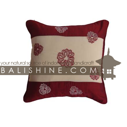 Balishine: Your natural source of indonesian handicraft presents in its Textile & Rugs collection the Pillow Cases:537KAN1297:This pillow case is produced in Bali it's a handmade textile with closing zip.  50% coton and 50% polyester. Same as picture