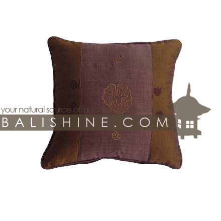 Balishine: Your natural source of indonesian handicraft presents in its Textile & Rugs collection the Pillow Cases:537KAN1298:This pillow case is produced in Bali it's a handmade textile with closing zip.  50% coton and 50% polyester. Same as picture