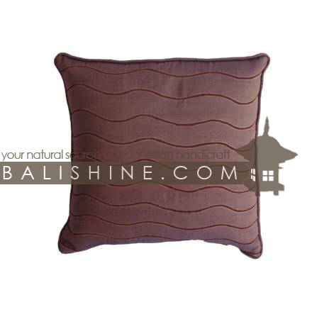 Balishine: Your natural source of indonesian handicraft presents in its Textile & Rugs collection the Pillow Cases:537MKN5035:This pillow case is produced in Bali it's a handmade textile with closing zip.  50% coton and 50% polyester. Same as picture