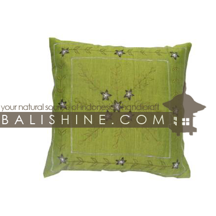 Balishine: Your natural source of indonesian handicraft presents in its Textile & Rugs collection the Pillow Cases:537MKN5039:This pillow case is produced in Bali it's a handmade textile with closing zip.  50% coton and 50% polyester. Same as picture