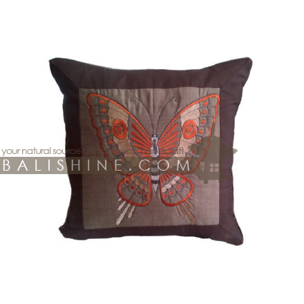 Balishine: Your natural source of indonesian handicraft presents in its Textile & Rugs collection the Pillow Cases:537MKN6921:This pillow case is produced in Bali it's a natural handmade textile with closing zip.  50% coton and 50% polyester. Same as picture