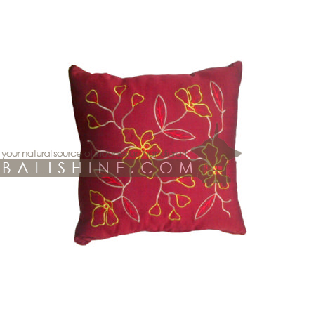 Balishine: Your natural source of indonesian handicraft presents in its Textile & Rugs collection the Pillow Cases:537MKN6929:This pillow case is produced in Bali it's a natural handmade textile with closing zip.  50% coton and 50% polyester. Same as picture