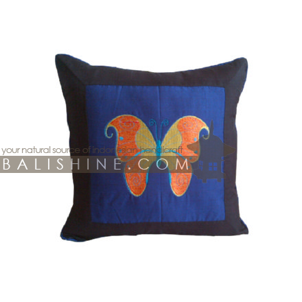Balishine: Your natural source of indonesian handicraft presents in its Textile & Rugs collection the Pillow Cases:537MKN6948:This pillow case is produced in Bali it's a natural handmade textile with closing zip.  50% coton and 50% polyester. Same as picture
