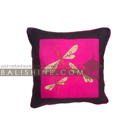 Balishine: Your natural source of indonesian handicraft presents in its Textile & Rugs collection the Pillow Cases:537MKN6954:This pillow case is produced in Bali it's a natural handmade textile with closing zip.  50% coton and 50% polyester. Same as picture