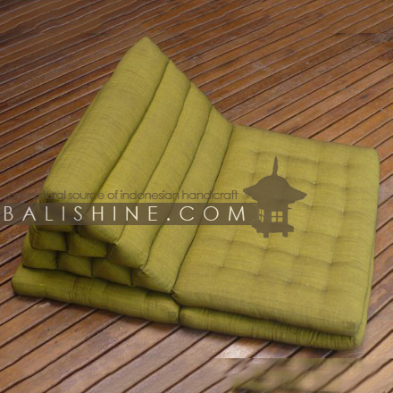 Balishine: Your natural source of indonesian handicraft presents in its Textile & Rugs collection the Cushion Pyramide:541MKN5237:This pyramid sofa is unfolded and become a mattress 1 place. produced in Bali it's a handmade textile with kapok inside.  50% coton and 50% polyester. Color as photo.