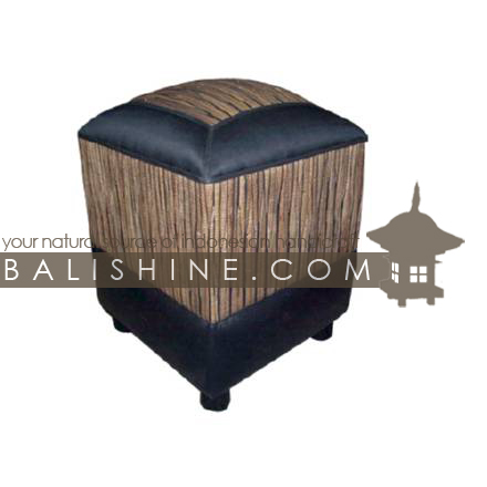 Balishine: Your natural source of indonesian handicraft presents in its Textile & Rugs collection the Pouf Stool:541JAS3066:This square pouf stool is produced in Bali made from the matting of natural water hyacinth and vinyl.  Natural color