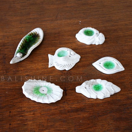 Balishine: Your natural source of indonesian handicraft presents in its Various collection the Incense Stick Holder:44AGG596118:This incense sticks holder is produced in Bali made from ceramic.  Same as picture
