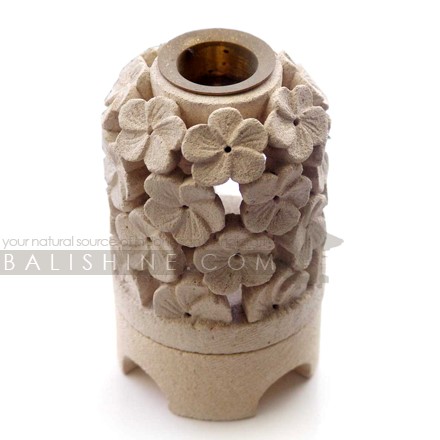 Balishine: Your natural source of indonesian handicraft presents in its Various collection the Oil burner:44DEL585786:This oil burner is produced in Bali made from lime stone and brass.   Same as picture