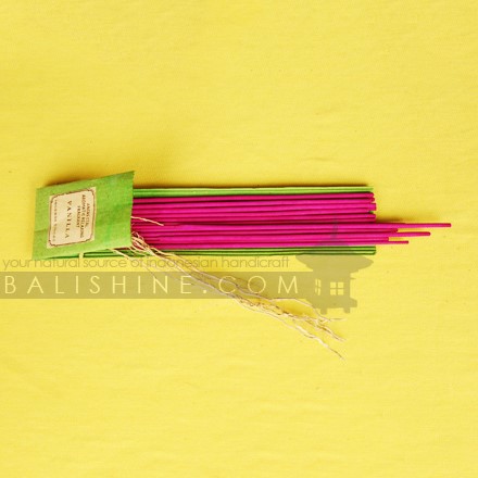 Balishine: Your natural source of indonesian handicraft presents in its Various collection the Pack 20 Sticks Natural:44ARJ542374:These incense sticks is produced in Bali made from tropical pulp flower. 20  natural sticks inside an original packing.  Also available in aromas : Amber, Apple, Bergamot, Cacao, Canabis, Chempaka, Cinnamon, Citronnella, Clove, Coconut, Coffe, Darshan, Euqaliptus, Frangipani, Gardenia, Grass, Jasmine, Krishna Musk, Lavender, Lemon, Lotus, Macana, Mango, Musk, Nagchampa, Narcis, Night Queen,  Opium, Orange, Orchid, Passion Fruit, Patchouly, Peppermint, Rose, Rosemary, Sakura, Sandalwood, Spice, Strawberry, Sweet balinese, Variety, Vetiver, Ylang-Ylang, Vanilla, Lotus.