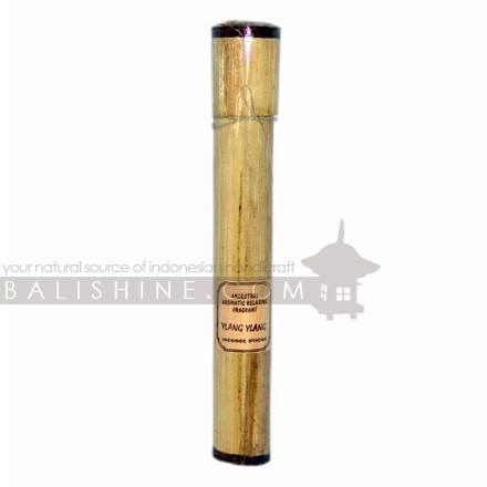 Balishine: Your natural source of indonesian handicraft presents in its Various collection the Tube Incenses Sticks:44ARJ542371:These incense sticks is produced in Bali made from tropical pulp flower. 20  natural sticks inside a banana leaf tube packing.  Also available in aromas : Amber, Apple, Bergamot, Cacao, Canabis, Chempaka, Cinnamon, Citronnella, Clove, Coconut, Coffe, Darshan, Euqaliptus, Frangipani, Gardenia, Grass, Jasmine, Krishna Musk, Lavender, Lemon, Lotus, Macana, Mango, Musk, Nagchampa, Narcis, Night Queen,  Opium, Orange, Orchid, Passion Fruit, Patchouly, Peppermint, Rose, Rosemary, Sakura, Sandalwood, Spice, Strawberry, Sweet balinese, Variety, Vetiver, Ylang-Ylang, Vanilla, Lotus.