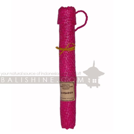 Balishine: Your natural source of indonesian handicraft presents in its Various collection the Tube Incenses Sticks:44ARJ542373:These incense sticks is produced in Bali made from tropical pulp flower. 20  natural sticks inside a natural lontor tube packing.  Also available in aromas : Amber, Apple, Bergamot, Cacao, Canabis, Chempaka, Cinnamon, Citronnella, Clove, Coconut, Coffe, Darshan, Euqaliptus, Frangipani, Gardenia, Grass, Jasmine, Krishna Musk, Lavender, Lemon, Lotus, Macana, Mango, Musk, Nagchampa, Narcis, Night Queen,  Opium, Orange, Orchid, Passion Fruit, Patchouly, Peppermint, Rose, Rosemary, Sakura, Sandalwood, Spice, Strawberry, Sweet balinese, Variety, Vetiver, Ylang-Ylang, Vanilla, Lotus.