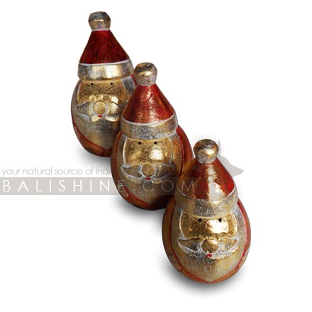 Balishine: Your natural source of indonesian handicraft presents in its Various collection the Santa claus:413RAT7930:This set of 3 santa claus is produced in Bali and made from natural albasia wood.   