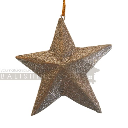 Balishine: Your natural source of indonesian handicraft presents in its Various collection the Silver Hanging Decoration Star:413RAT7958:This hanging christmas decoration is produced in Bali and made from natural albasia wood.   