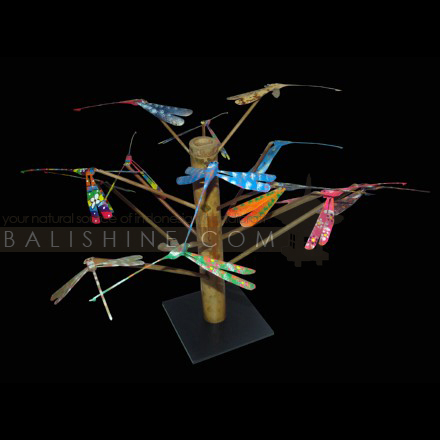 Balishine: Your natural source of indonesian handicraft presents in its Various collection the Dragonfly:415RAH75668:This dragonfly is a handicraft of Bali made from natural bamboo. She can hold it equilibre on the end of your finger. Minimum order 50 pcs.  Natural bamboo color or mix colors.