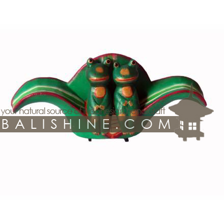 Balishine: Your natural source of indonesian handicraft presents in its Various collection the Funny Handicraft:415TOS7596:This funny aimal is produced in Bali made from albesia wood with white synthetic string.  Full color