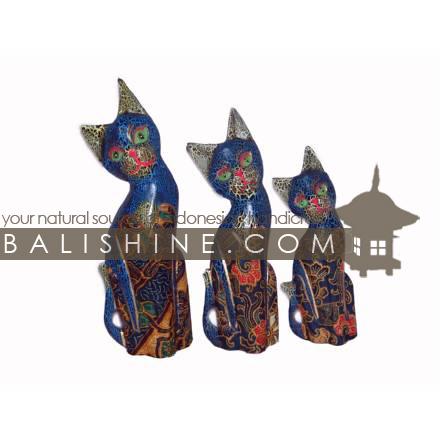 Balishine: Your natural source of indonesian handicraft presents in its Various collection the Funny Handicraft:415TOS7673:This set of 3 cats is produced in Bali made from albesia wood.  Full color