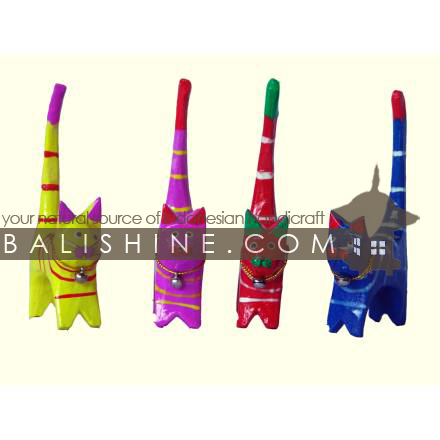Balishine: Your natural source of indonesian handicraft presents in its Various collection the Funny Ring Holder:415POB7709:This set of 4 cats ring holder is produced in Bali made from albesia wood.  Full color