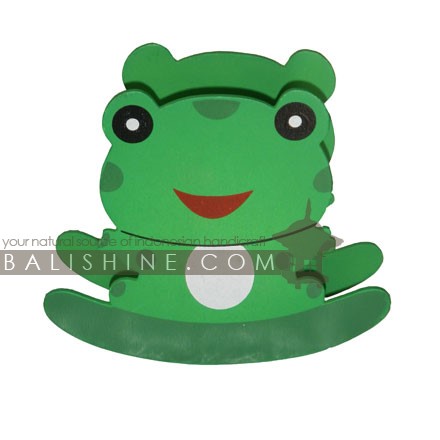 Balishine: Your natural source of indonesian handicraft presents in its Various collection the MoneyBox:415PUA66710:This frog moneybox is a handicraft of Bali made from MDF wood.  