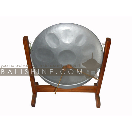 Balishine: Your natural source of indonesian handicraft presents in its Various collection the Steel Drum:412MIK606973:This music instrument called steel drum is made from aluminium and you can play on it with two sticks provided.  