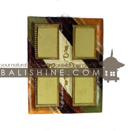 Balishine: Your natural source of indonesian handicraft presents in its Various collection the Photo Frame:45BIP191021:This photos frame  is produced in Bali made from 7 different  exotic leaf. It' for 4 pictures.  