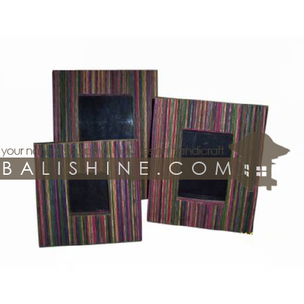 Balishine: Your natural source of indonesian handicraft presents in its Various collection the Photo Frame Set Of 3:45JAS193012:This set of 3 photos frame  is produced in Bali made from coconut.  Mix color