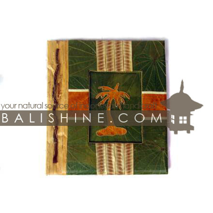 Balishine: Your natural source of indonesian handicraft presents in its Various collection the Photos Album:45BIP18907:This photo album  is produced in Bali made from 7 different  exotic leaf for the cover and 10 pages with recycle paper inside.  Inside maximum 40 photos 15X10 cm.
