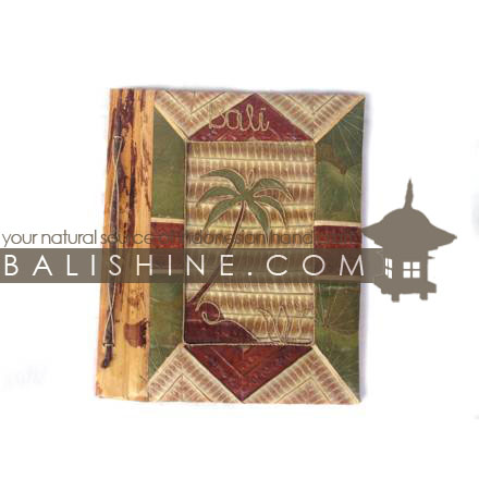 Balishine: Your natural source of indonesian handicraft presents in its Various collection the Photos Album:45BIP18915:This photo album  is produced in Bali made from 7 different  exotic leaf for the cover and 10 pages with recycle paper inside.  Inside maximum 40 photos 15X10 cm.